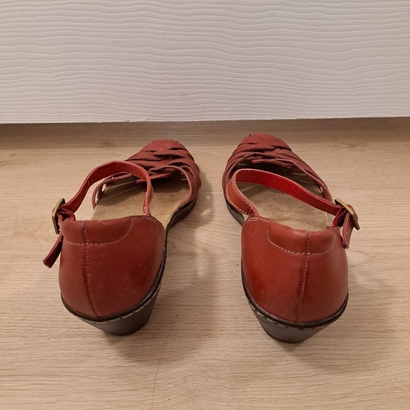 Clarks Burnt Red Leather Cushioned Short Wedge Wendg Land Mary Jane Sandal 9.5 - Picture 3 of 7